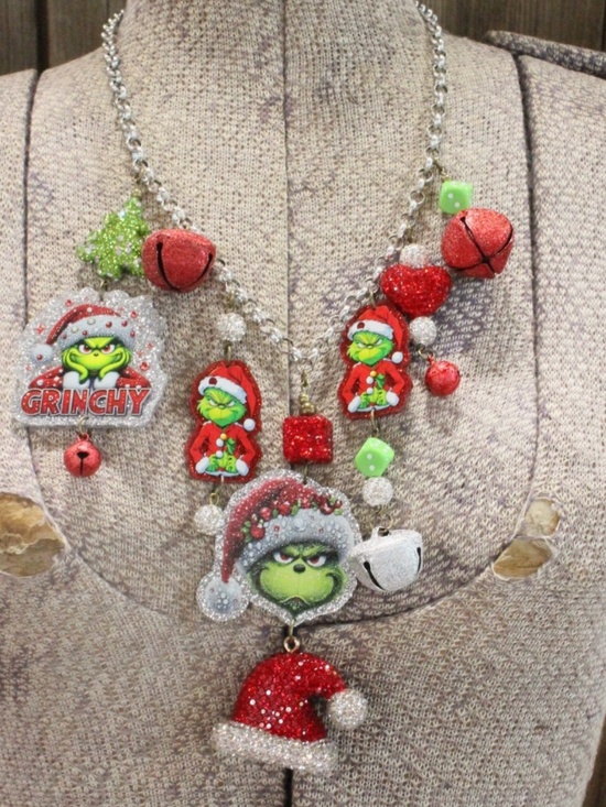 GIAJEAN BOUTIQUE Jewelry - 🎉 BOHO Just Grinchy Charm'd Necklace